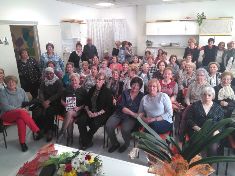 El Casal de la Dona reconeix Mati Díaz, una de les "Anònimes" que han fet gran el barri de Cappontimage.jpg